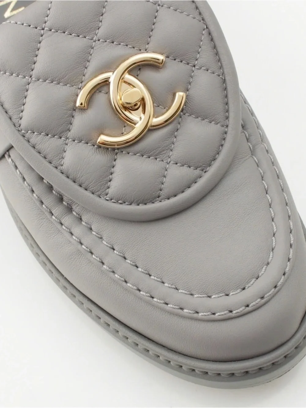 CHANEL Interlocking CC Logo Loafers / Size EU 38 (Rare)